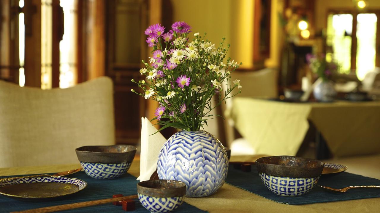 ホテル Songtsam Linka Lijiang 麗江市 エクステリア 写真